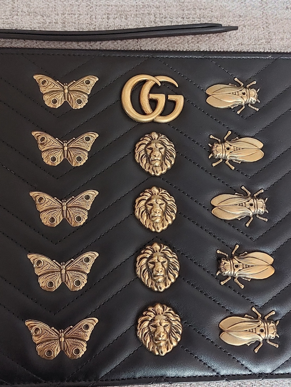 Gucci Marmont Animal Studs 2.0 Pouch - Picture 3 of 12